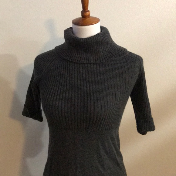 Short sleeve grey turtleneck sweater dress - Picture 2 of 3